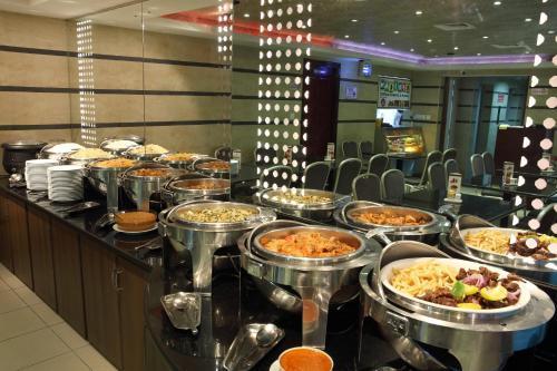 Oasis Deira Hotel Дубай Экстерьер фото