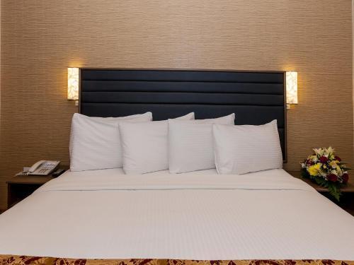Oasis Deira Hotel Дубай Экстерьер фото