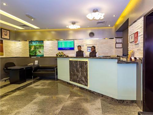 Oasis Deira Hotel Дубай Экстерьер фото