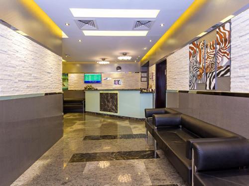 Oasis Deira Hotel Дубай Экстерьер фото