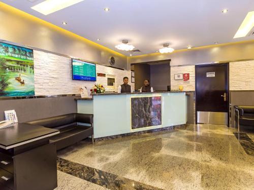 Oasis Deira Hotel Дубай Экстерьер фото