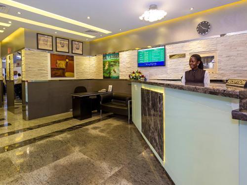 Oasis Deira Hotel Дубай Экстерьер фото