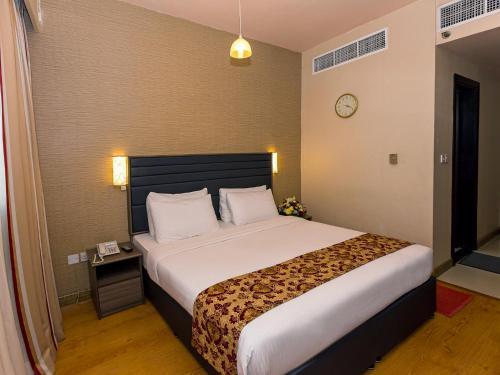 Oasis Deira Hotel Дубай Экстерьер фото